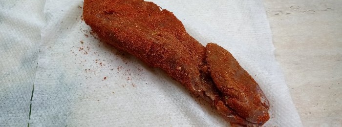 Cómo cocinar basturma de lomo de cerdo con solo dos ingredientes y sin aditivos químicos