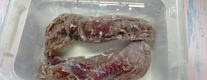 Wie man Basturma aus Schweinefilet mit nur zwei Zutaten ohne chemische Zusätze kocht