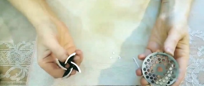 Kıyma bıçaklarını fabrika keskinliğine kadar keskinleştirmek için en basit teknik