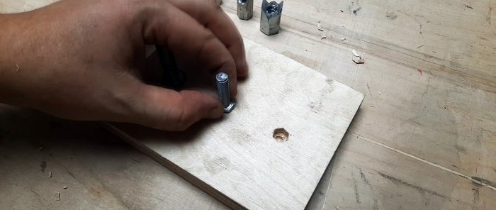Πώς να κρύψετε μια κεφαλή μπουλονιού στο ξύλο