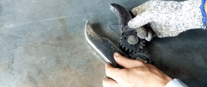 How to Make a Heavy Duty Self-Clamping Wrench from Scrap Metal
