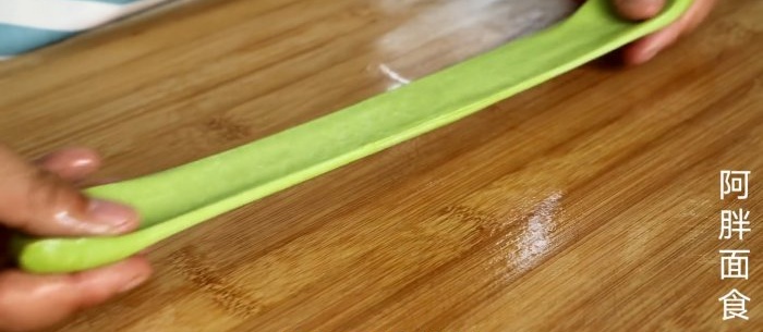 Sa hinaharap, ang mga pipino ay kakainin tulad nitong Homemade cucumber noodles, isang ulam na maaalala ng lahat.