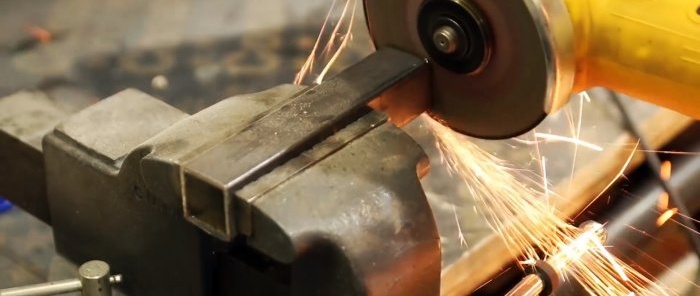 Древни метод претварања меког челика у тврди челик.