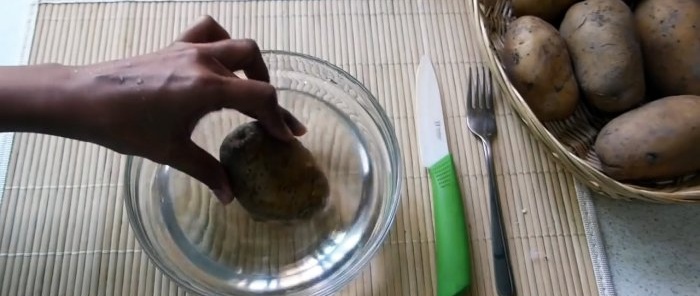 Je vais vous montrer comment préparer un plat d'accompagnement à partir de vraies pommes de terre plus rapidement que de préparer du bpshka