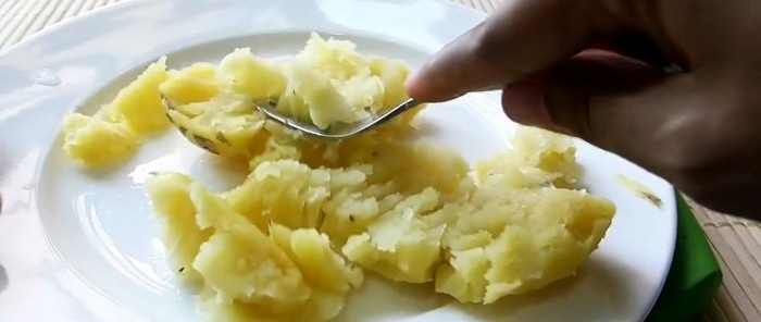 Jeg vil vise dig, hvordan man laver en sideret af rigtige kartofler hurtigere end at brygge bpshka
