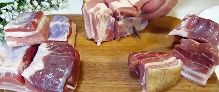 Pengasinan lemak babi yang sangat cepat akan disediakan untuk meja petang