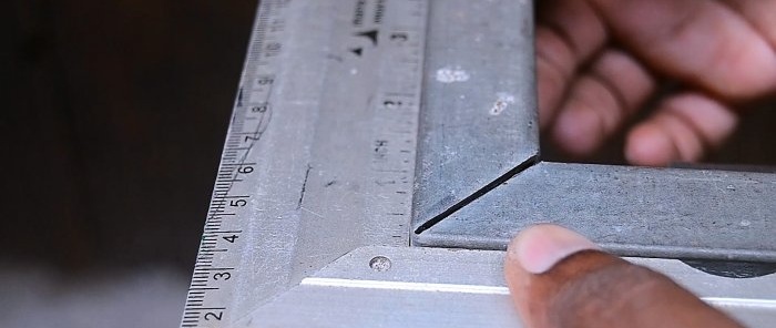 Verbindingen van drie profielbuizen zonder laswerk onder 90 graden in een hoek