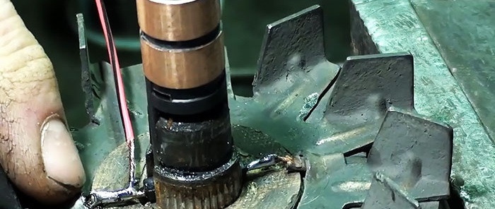 Paano baguhin ang generator rotor slip rings