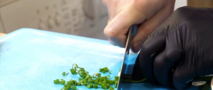 Sie können sich nicht vorstellen, wie lecker Kohl-Gurken-Salat mit dieser geheimen Zutat sein wird.