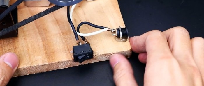 Come trasformare un normale tritacarne in uno elettrico