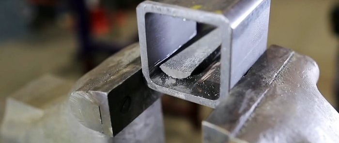 Paano alisin ang isang weld seam sa isang profile pipe