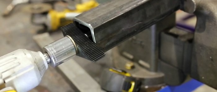 Paano alisin ang isang weld seam sa isang profile pipe