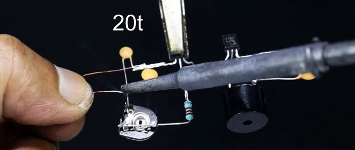 Како направити врло једноставан детектор метала користећи 2 транзистора
