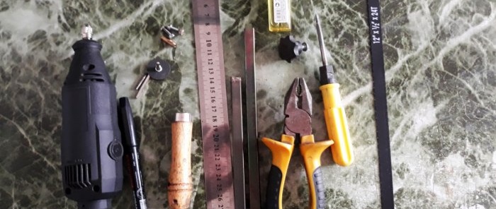 How to make a mini metal hacksaw for working in hard-to-reach places