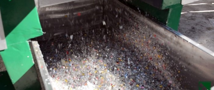 Užitočný nápad na použitie plastových a sklenených fliaš v stavebníctve bez tavenia