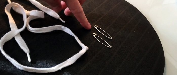 Slik løser du enkelt opp en stram knute på blonder eller tau