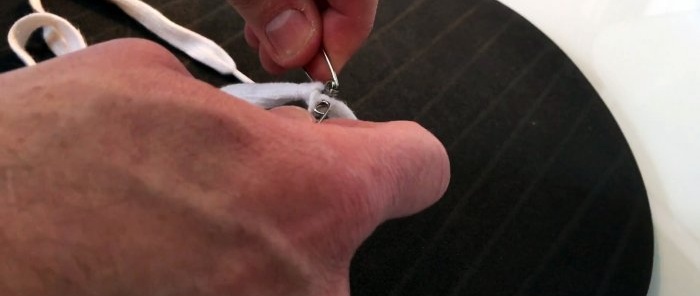 Kaip lengvai atrišti tvirtą mazgą ant nėrinių ar virvės