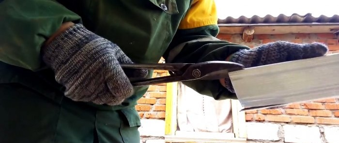 Cómo hacer una percha confiable para cubrir una casa de troncos con revestimiento