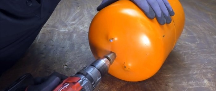 Smilšu strūklas uzstādīšana no auto sveces un maza gāzes balona