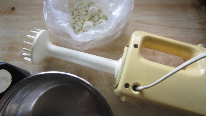 How to make glue from cottage cheese