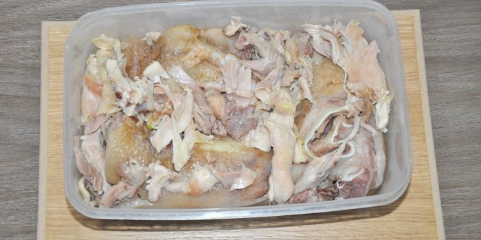 Бюджетен деликатес Как да приготвите мраморни месни разфасовки от пилешки и свински уши