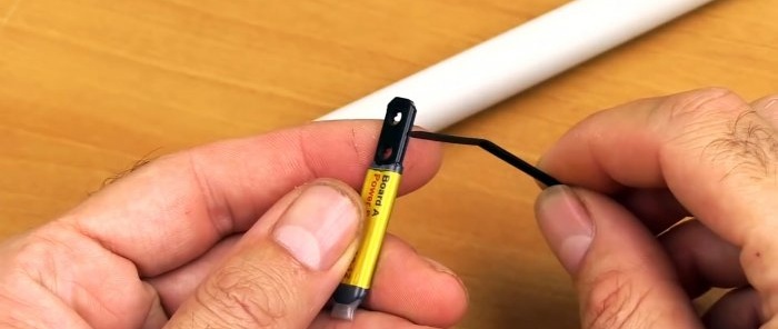 10 ideer til, hvordan du omhyggeligt lægger og mærker ledninger ved hjælp af et kabelbinder