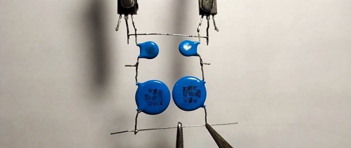 Sadece 2 transistör kullanarak Butterfly metal dedektörü nasıl yapılır