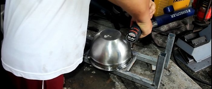 Πώς να φτιάξετε ένα δονούμενο κόσκινο με κινητήρα πλυντηρίου ρούχων για να κοσκινίσει την άμμο