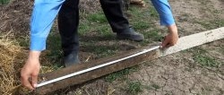 Cum să scoți singur un stâlp de beton din pământ