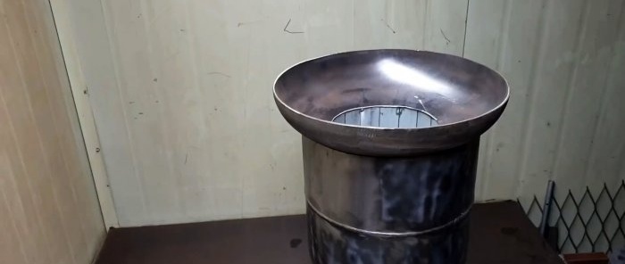 Hogyan készítsünk grillt gázpalackból üzemanyag-briketthez