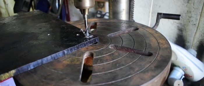 Comment fabriquer un conducteur pour un soudage rapide à partir d'une plaquette de frein et d'un vérin à gaz