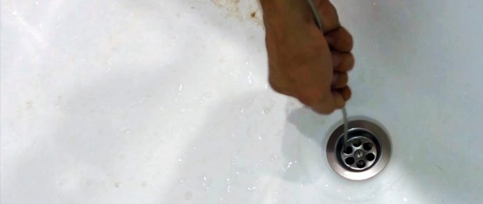 2 Σοβιετικοί τρόποι για να ξεβουλώσετε έναν νεροχύτη ή μια μπανιέρα