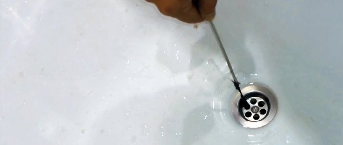 2 sovětské způsoby, jak vyčistit umyvadlo nebo vanu