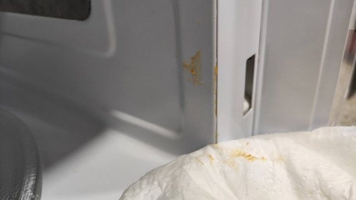 Ένα κλασικό life hack για το πώς να αφαιρέσετε όλες τις οσμές και να καθαρίσετε τον φούρνο μικροκυμάτων
