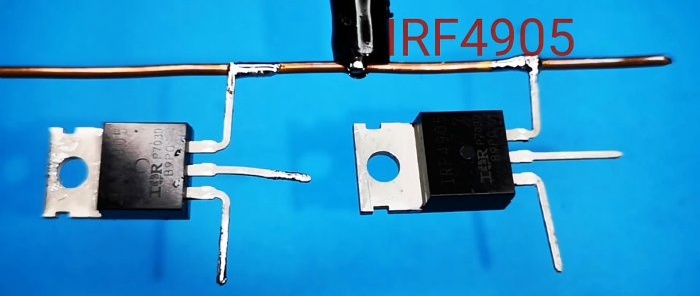 Com fer un circuit de control de motor Enceneu i invertiu amb dos botons