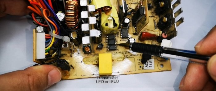 Por que um resistor está conectado paralelamente ao LED nos circuitos?