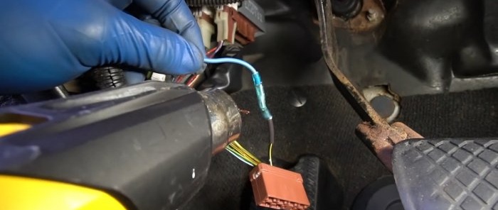 Como instalar um interruptor antifurto no seu carro para que esteja sempre à mão