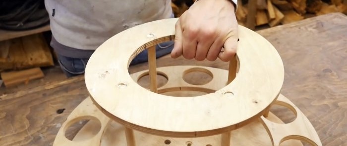 Kā no vecā rumbas izgatavot rotējošo instrumentu organizatoru