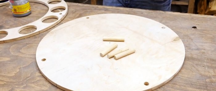 Sådan laver du en roterende værktøjsarrangør fra et gammelt nav