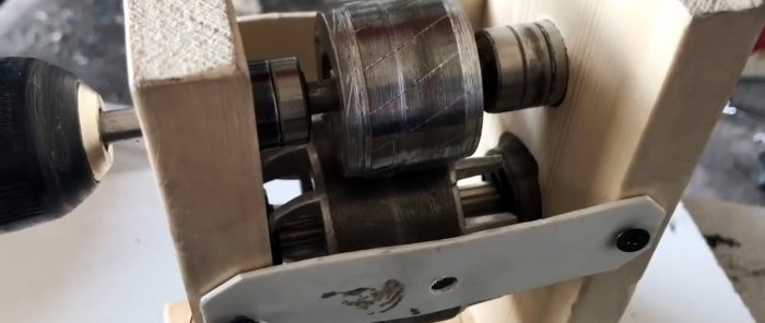 Како направити машину од ротора од електромотора за брзо скидање изолације са жица