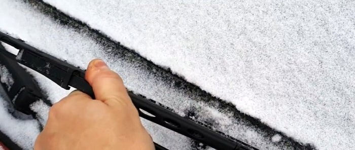 Lifehack to avoid raising your wipers in winter. Anti-ice for 20 rubles for the whole winter