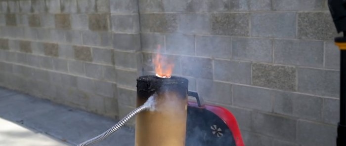 Hvordan smelte aluminium uten smie i en rull med vanlig papir