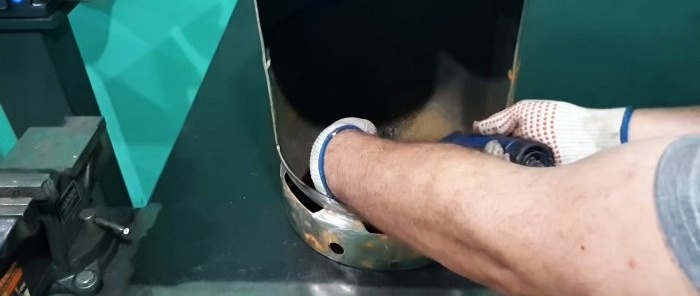 Πώς να φτιάξετε μια σχάρα με κάρβουνα από μια μικρή φιάλη αερίου