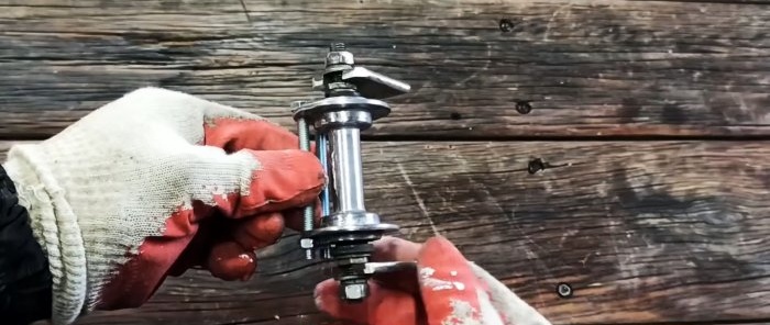 Jak vyrobit pokosovou pilu s protahovačkou na úhlovou brusku z pouzder na kolo