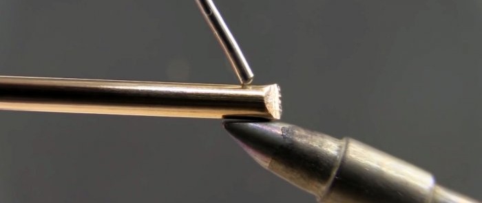 When heating the wire, there should be solder on the tip