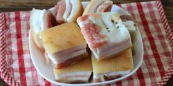 Manteca de cerdo "Damskoe" - salazón suave con sal y azúcar