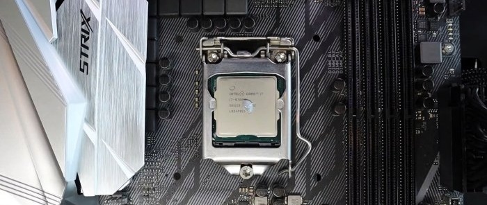 What is the best way to apply thermal paste to a processor - One drop
