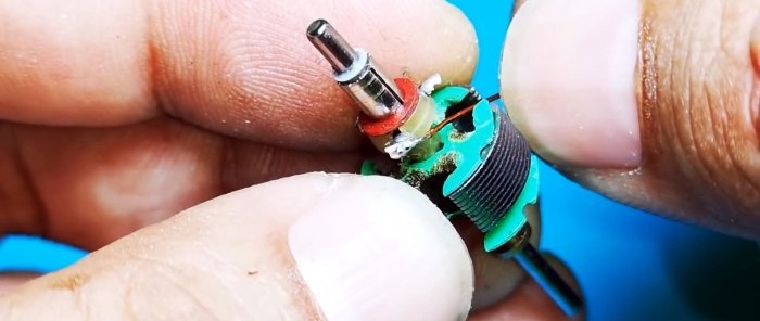 Solder the wire to the motor commutator