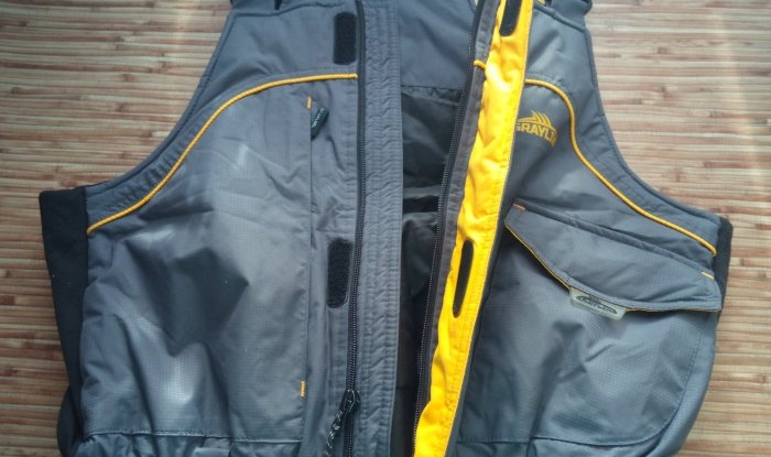 How to independently replace a zipper in an insulated bib overalls