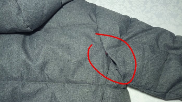 Life hack sobre como costurar uma costura quebrada em uma jaqueta